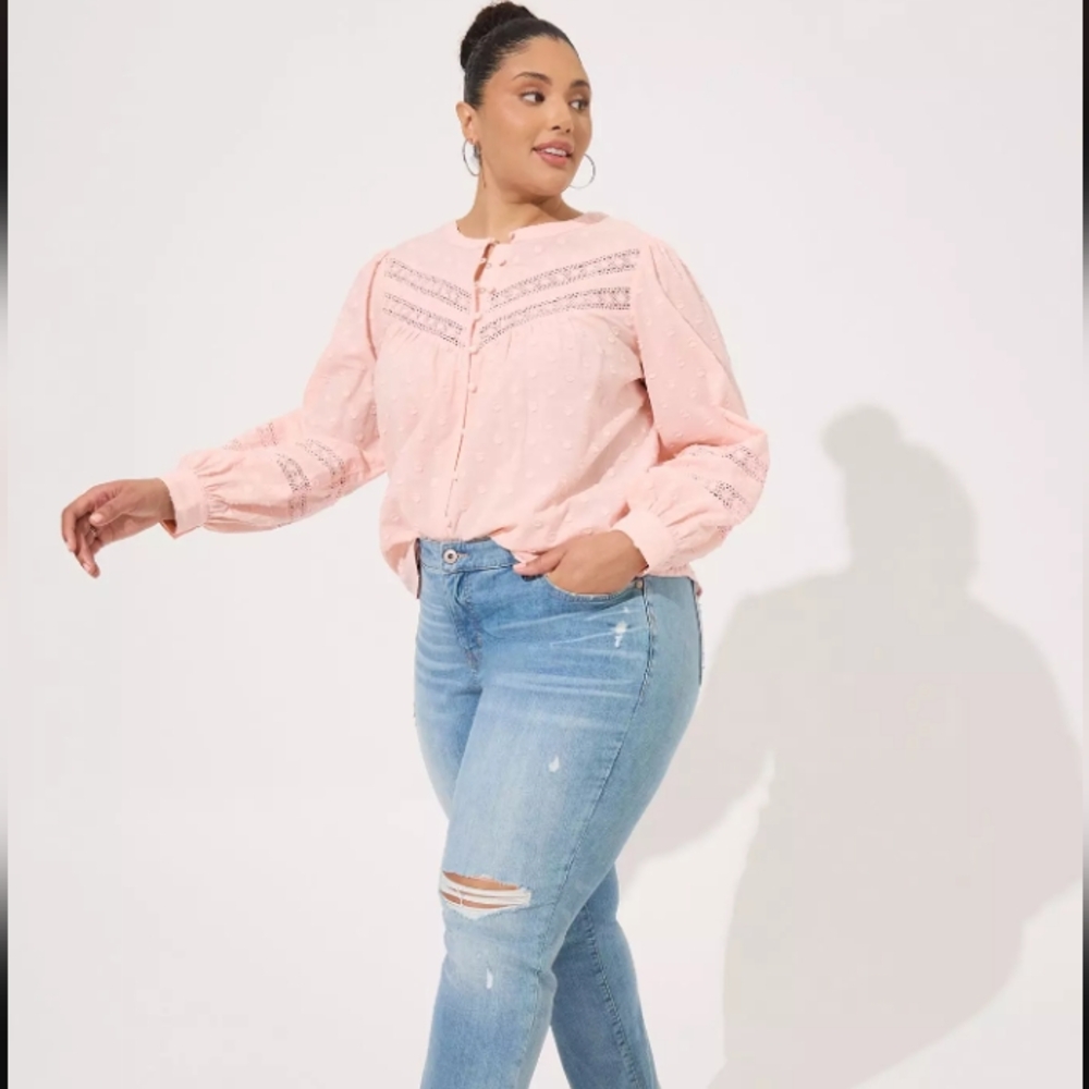 TORRID Clip Floral Lace Trim Semi-Sheer Blouse Size 2X Pink Blush